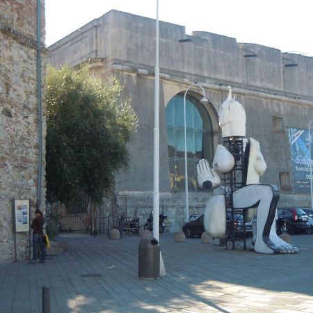 Una Porta Sul Porto Antico Genua Exterior foto