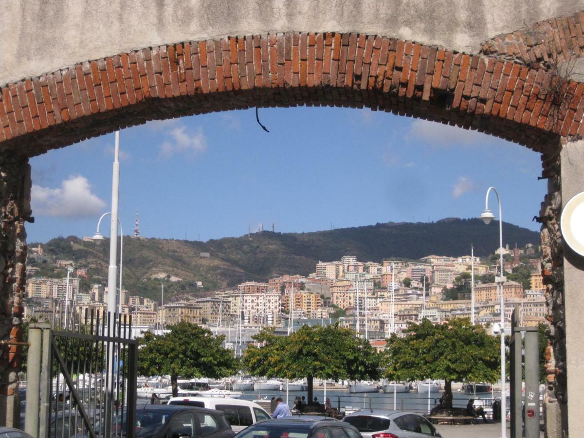 Una Porta Sul Porto Antico Genua Exterior foto