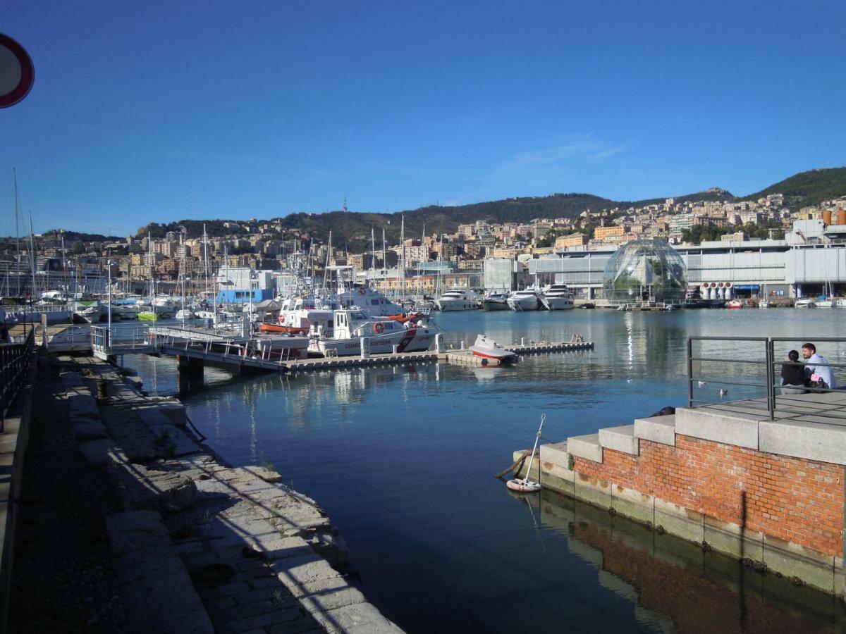 Una Porta Sul Porto Antico Genua Exterior foto